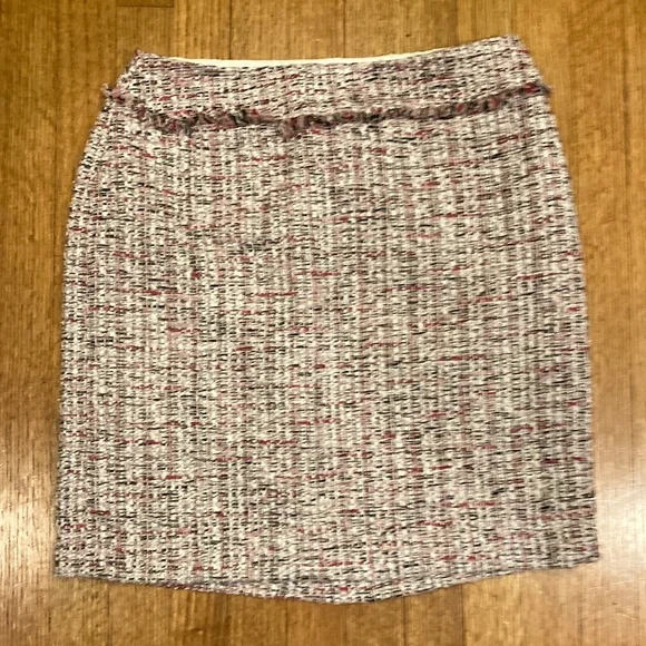 White House Black Market NWT Pink and White Skirt Size 10 - Picture 1 of 10